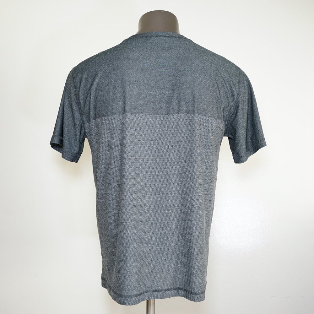 Vuori Men's Grandview Tech Shirt Size XL - Picture 3 of 5